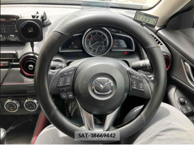 Mazda CX-3 2015-08 8411858-9