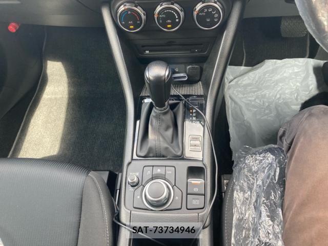 Mazda CX-3 2021-12 8411856-22