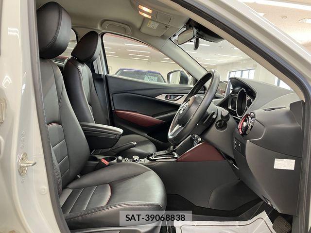 Mazda CX-3 2015-02 8524208-18