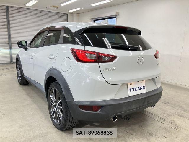 Mazda CX-3 2015-02 8524208-24