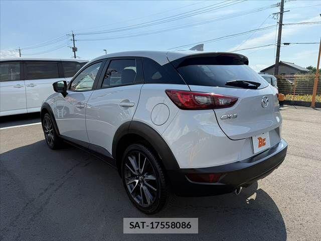 Mazda CX-3 2017-03 8561600-14