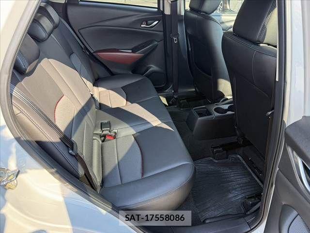 Mazda CX-3 2017-03 8561600-17