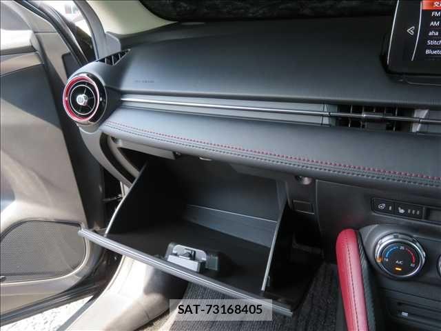 Mazda CX-3 2016-11 8561597-12