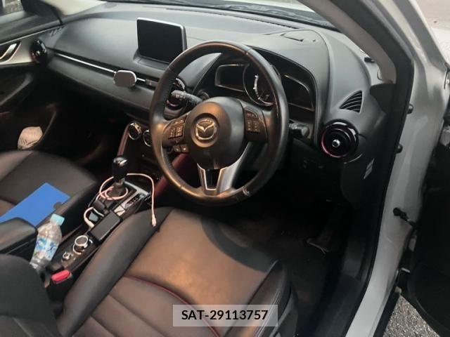 Mazda CX-3 2016-07 8658621-12