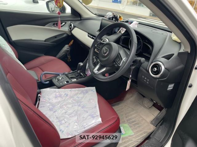 Mazda CX-3 2020-09 8658612-9
