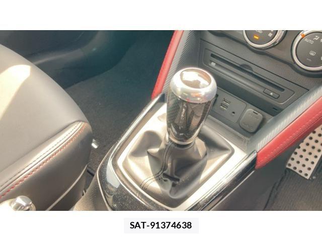 Mazda CX-3 2017-08 8658614-16