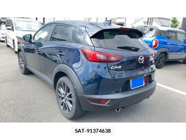 Mazda CX-3 2017-08 8658614-3