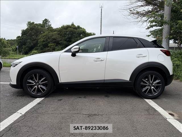 Mazda CX-3 2018-02 8685373-5