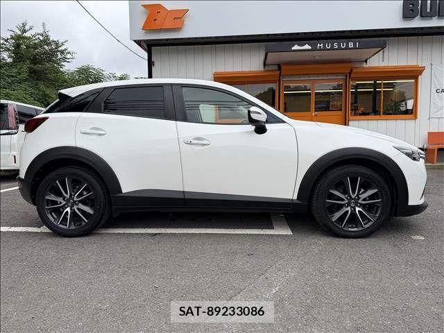 Mazda CX-3 2018-02 8685373-6