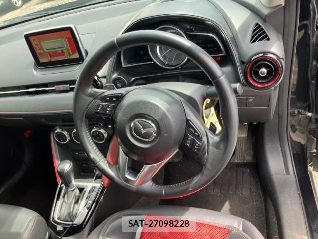 Mazda CX-3 2016-08 8741502-15