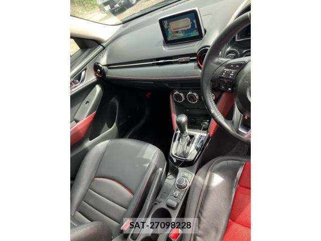 Mazda CX-3 2016-08 8741502-16