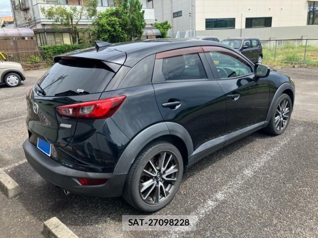 Mazda CX-3 2016-08 8741502-2