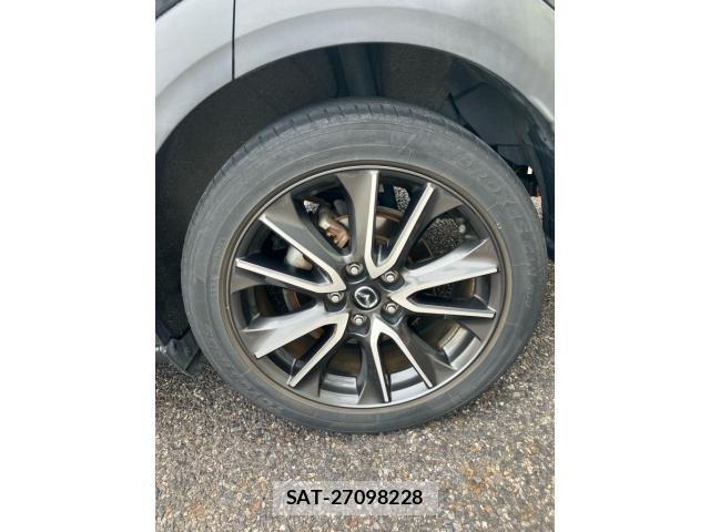 Mazda CX-3 2016-08 8741502-5