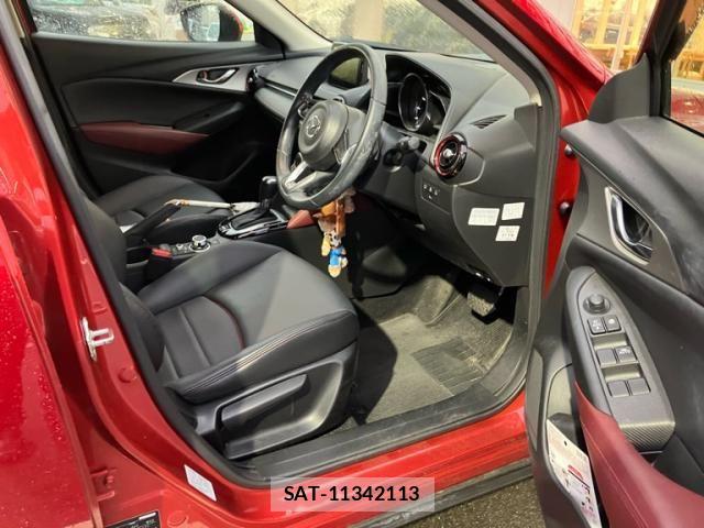 Mazda CX-3 2018-02 8741500-9