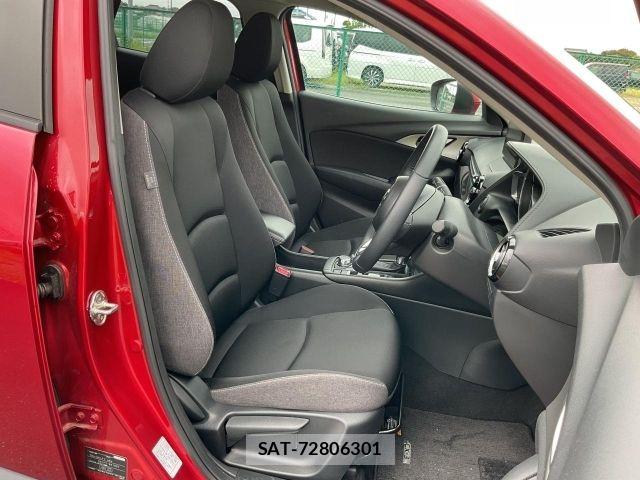 Mazda CX-3 2024-04 8828477-9