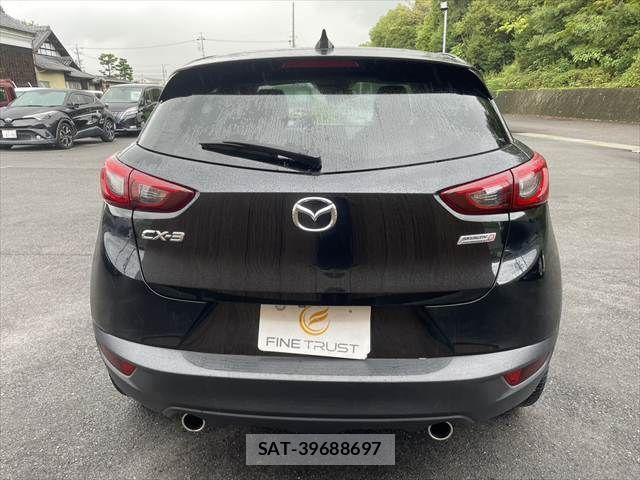 Mazda CX-3 2016-07 8848609-17
