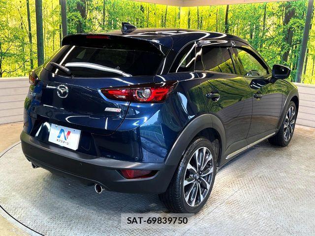 Mazda CX-3 2018-05 8848607-17