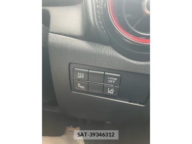 Mazda CX-3 2015-10 8848611-16