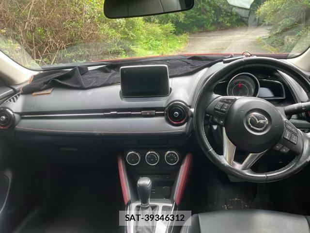 Mazda CX-3 2015-10 8848611-8