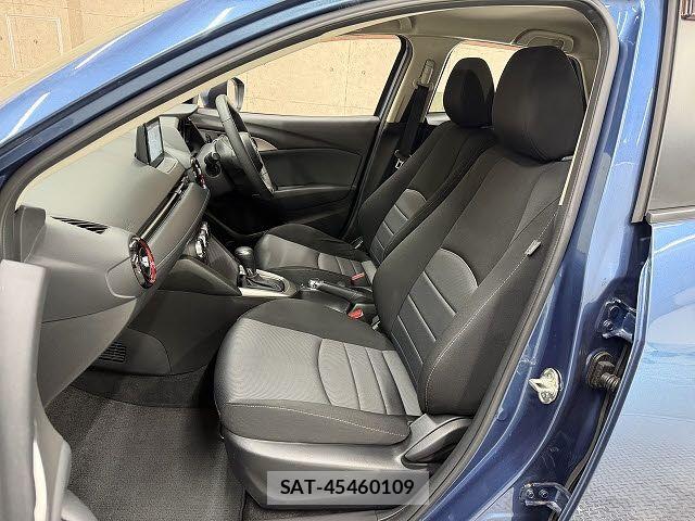 Mazda CX-3 2017-11 8848608-8