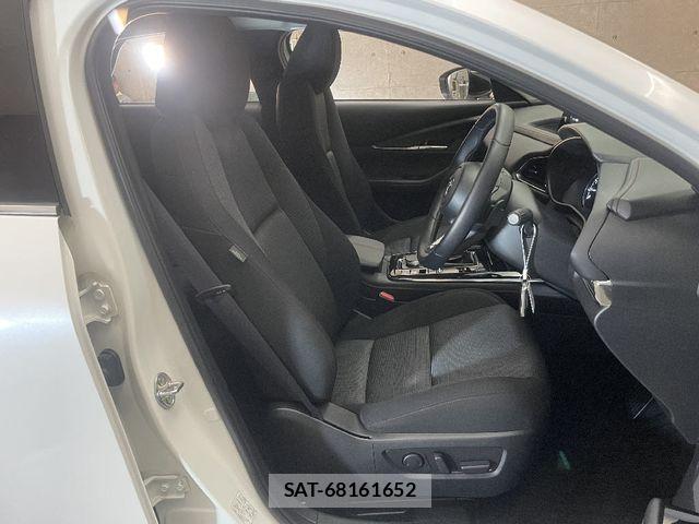 Mazda CX-30 2022-09 608406-10