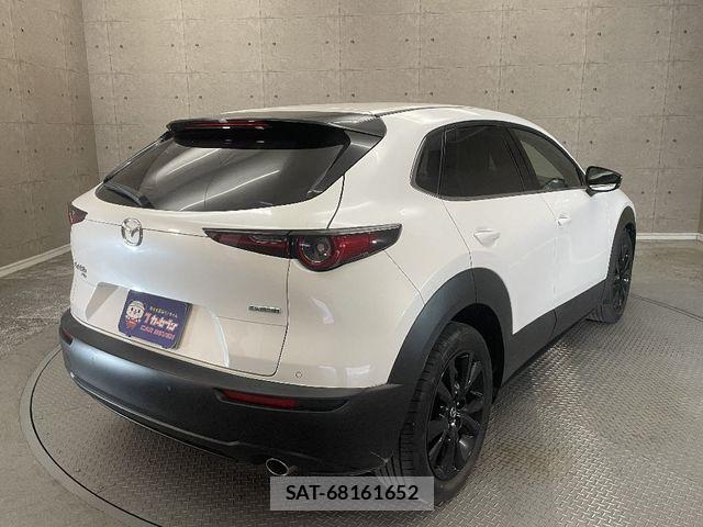 Mazda CX-30 2022-09 608406-3