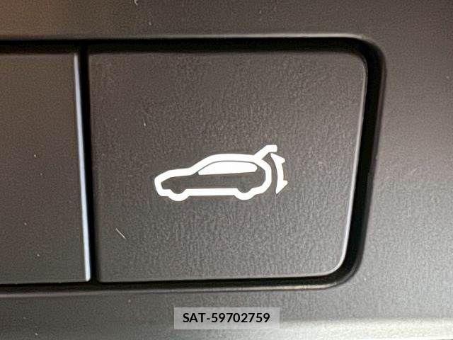 Mazda CX-30 2020-11 1327587-9
