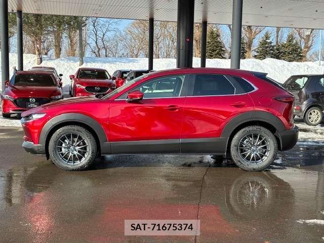 Mazda CX-30 2025-08 3356472-2
