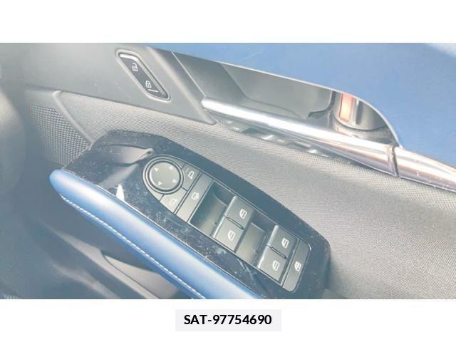 Mazda CX-30 2023-10 4322376-15