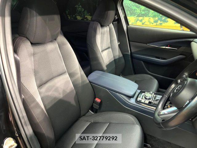 Mazda CX-30 2022-11 4589949-9