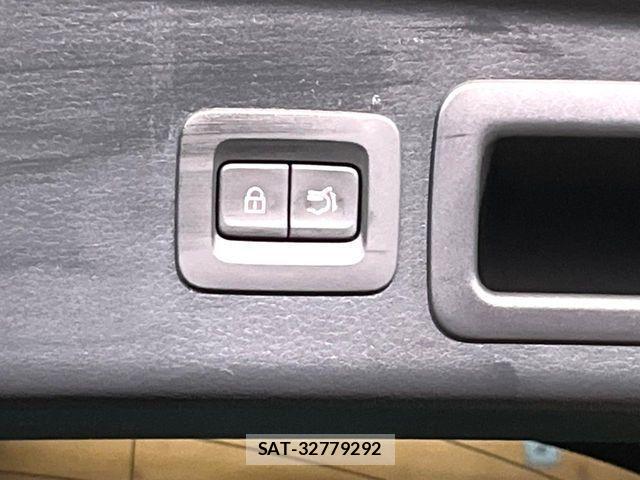 Mazda CX-30 2022-11 4589949-6