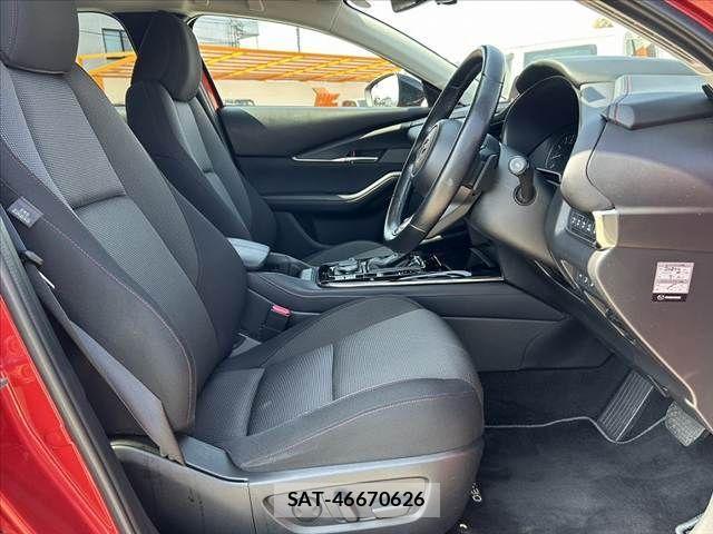 Mazda CX-30 2022-09 4752424-15