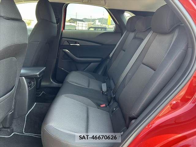 Mazda CX-30 2022-09 4752424-17