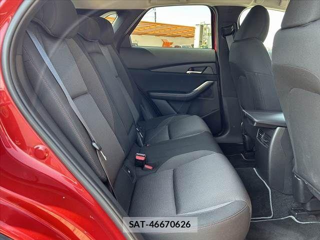 Mazda CX-30 2022-09 4752424-18