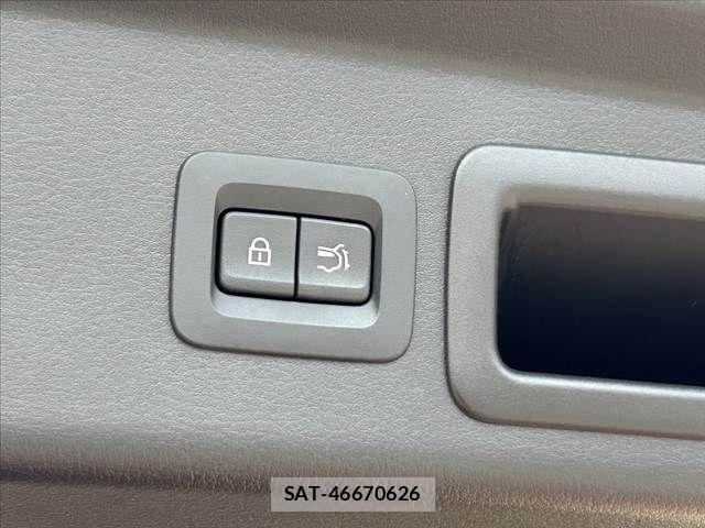 Mazda CX-30 2022-09 4752424-6