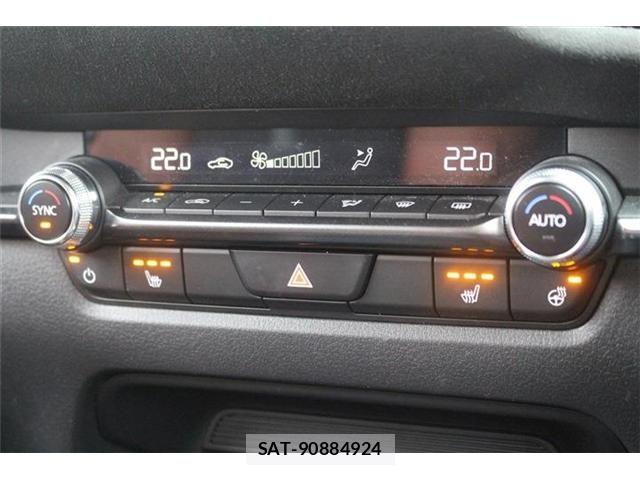 Mazda CX-30 2023-11 6213188-25