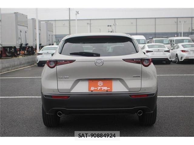 Mazda CX-30 2023-11 6213188-6