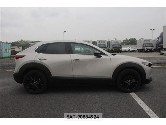 Mazda CX-30 2023-11 6213188-8