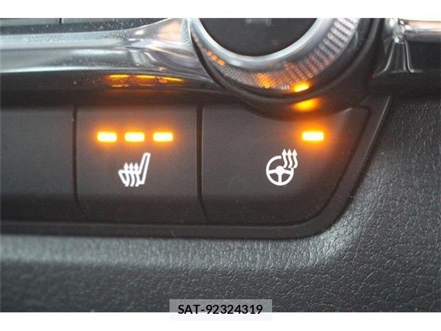 Mazda CX-30 2023-10 6213204-5