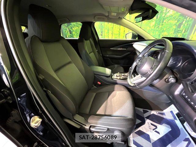 Mazda CX-30 2022-01 6271383-7