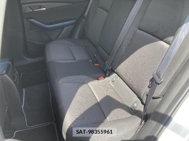 Mazda CX-30 2022-02 6525878-25