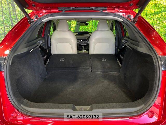 Mazda CX-30 2022-12 6641428-9