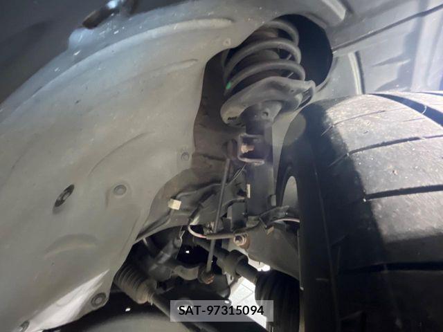 Mazda CX-30 2022-07 6671018-19