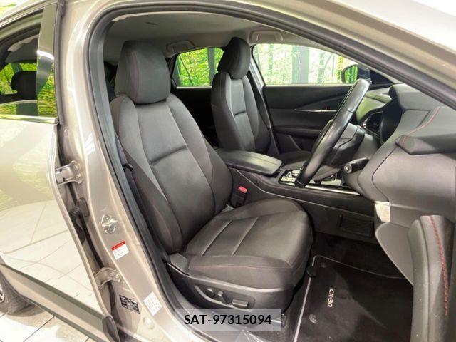 Mazda CX-30 2022-07 6671018-7