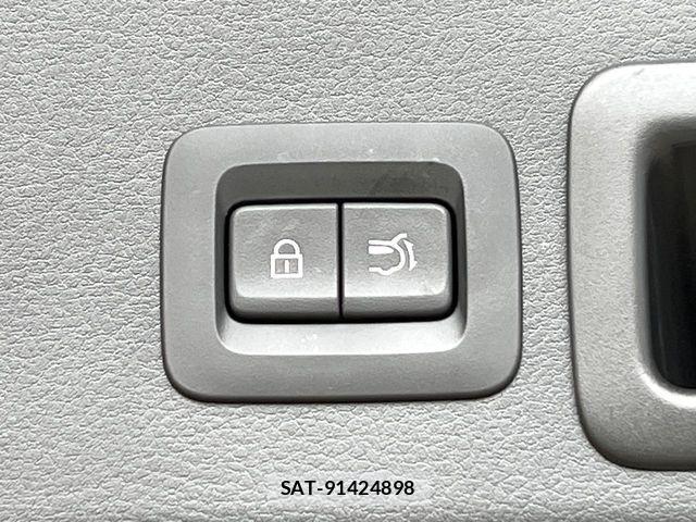 Mazda CX-30 2023-07 6683731-5