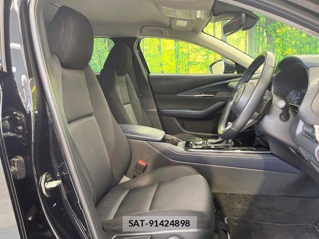 Mazda CX-30 2023-07 6683731-7