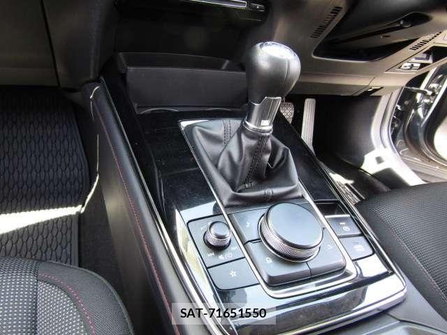 Mazda CX-30 2022-03 6715966-3