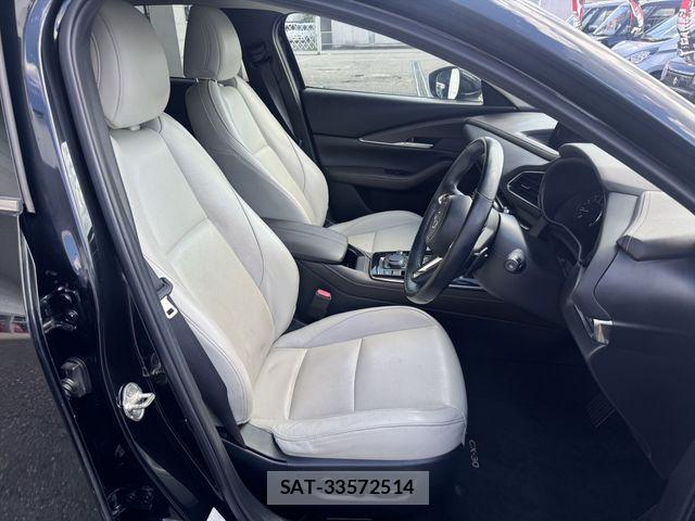 Mazda CX-30 2020-08 6751166-11