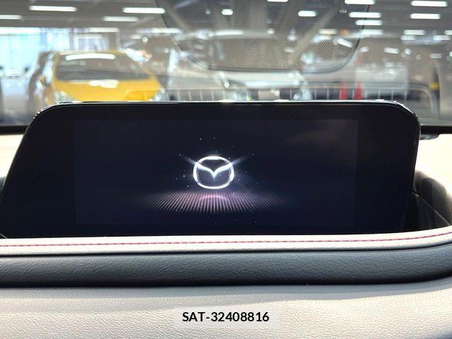 Mazda CX-30 2023-07 6751152-2