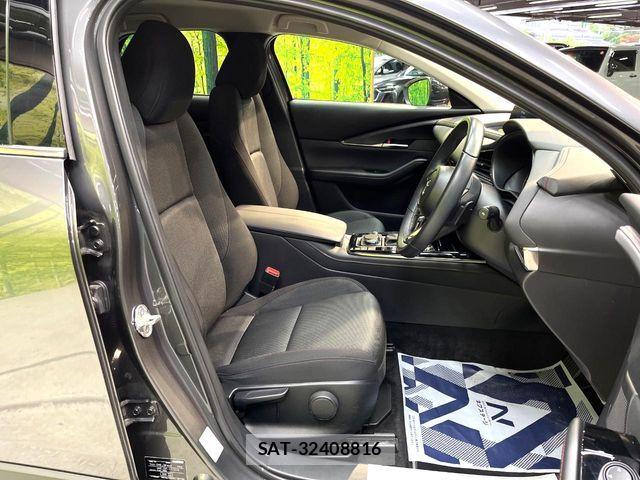 Mazda CX-30 2023-07 6751152-7